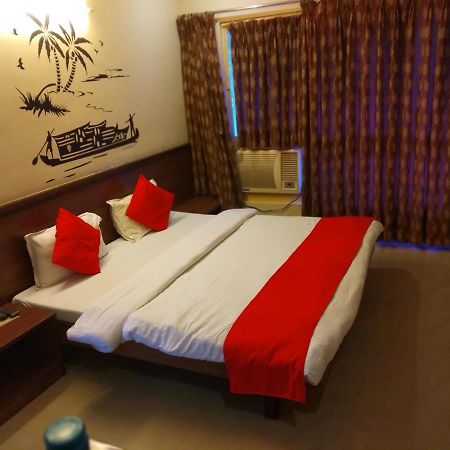 Hotel Alpha Vadodara Eksteriør billede