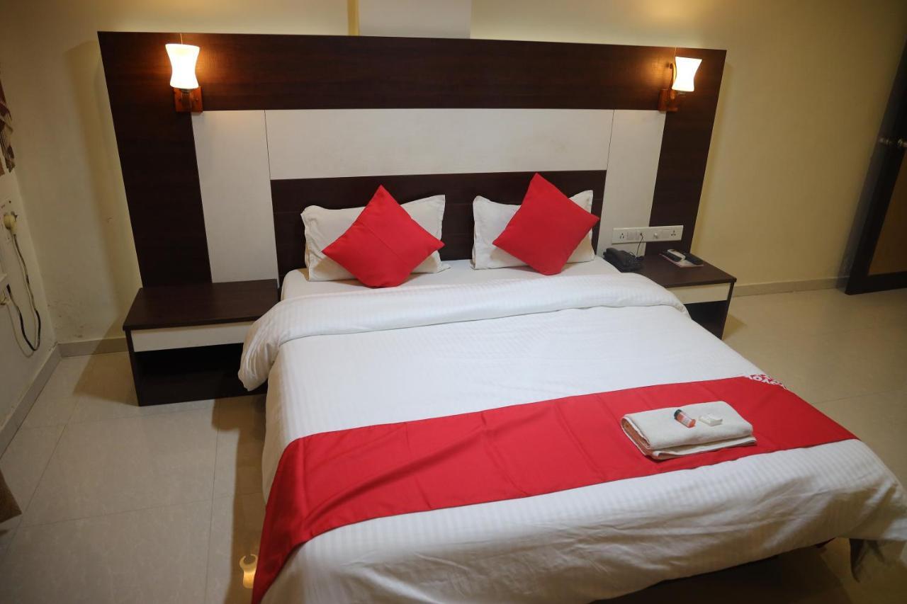 Hotel Alpha Vadodara Eksteriør billede