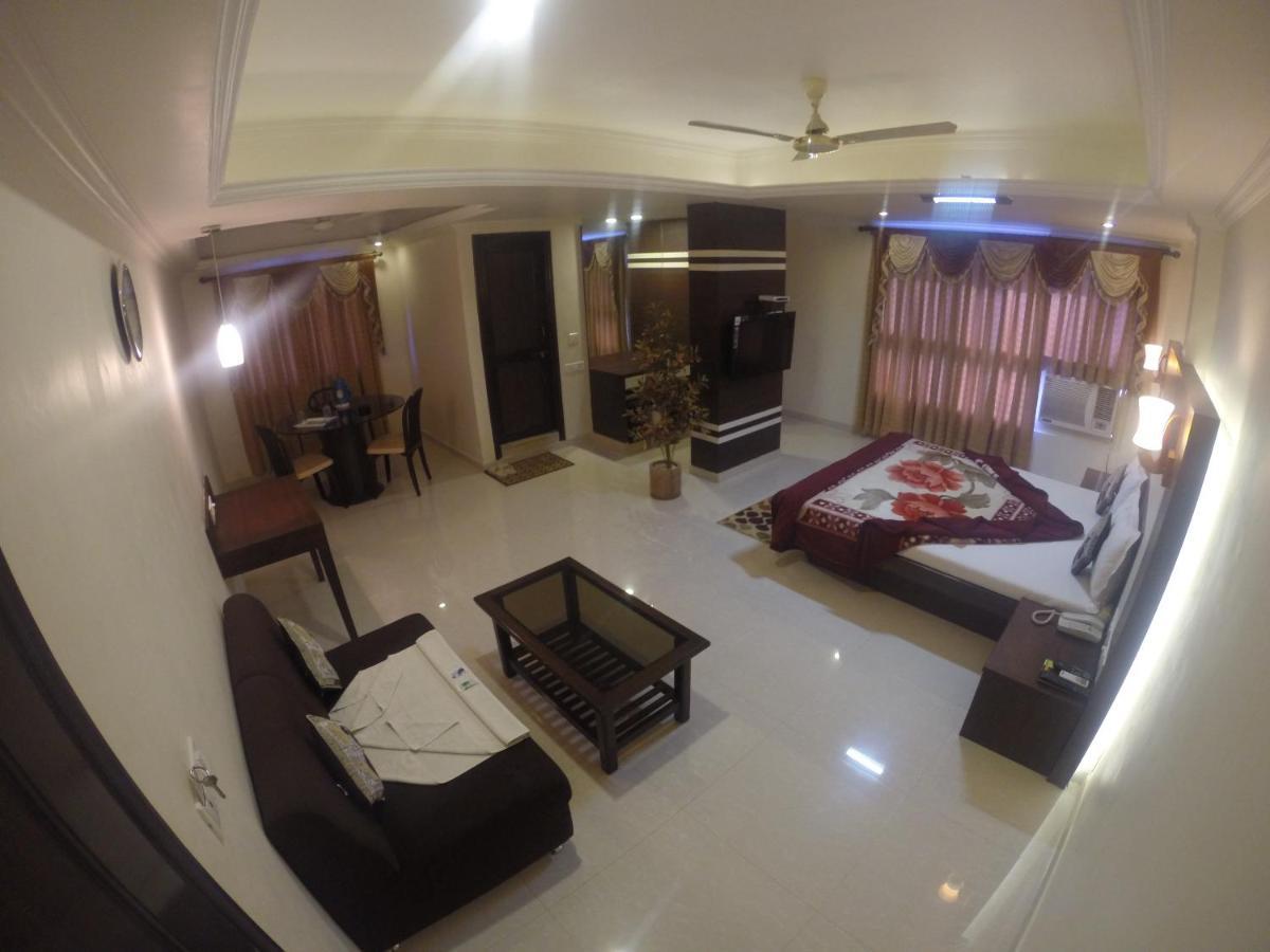 Hotel Alpha Vadodara Eksteriør billede