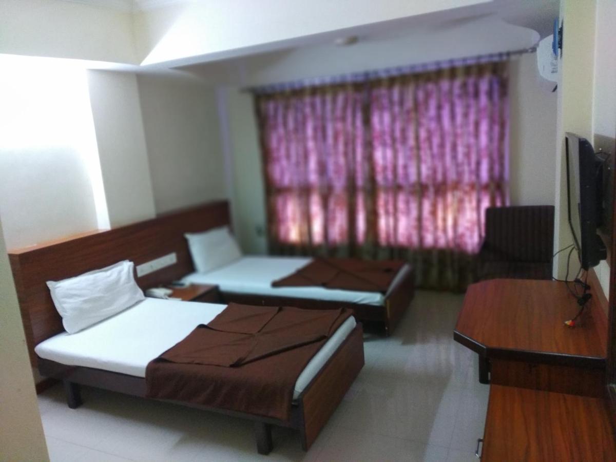 Hotel Alpha Vadodara Eksteriør billede