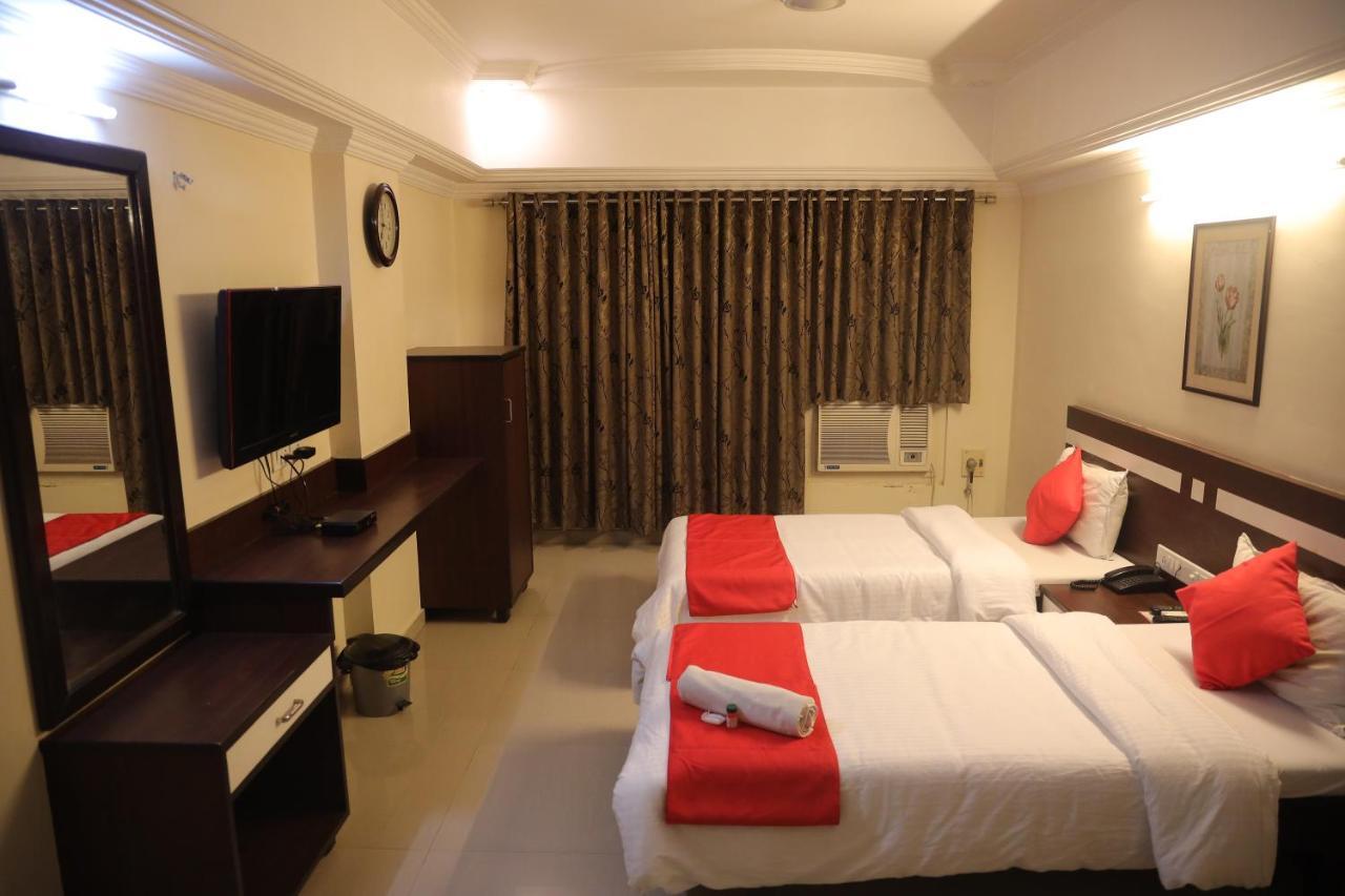 Hotel Alpha Vadodara Eksteriør billede
