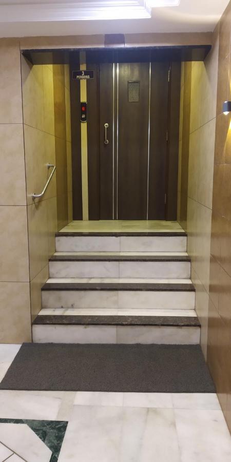 Hotel Alpha Vadodara Eksteriør billede