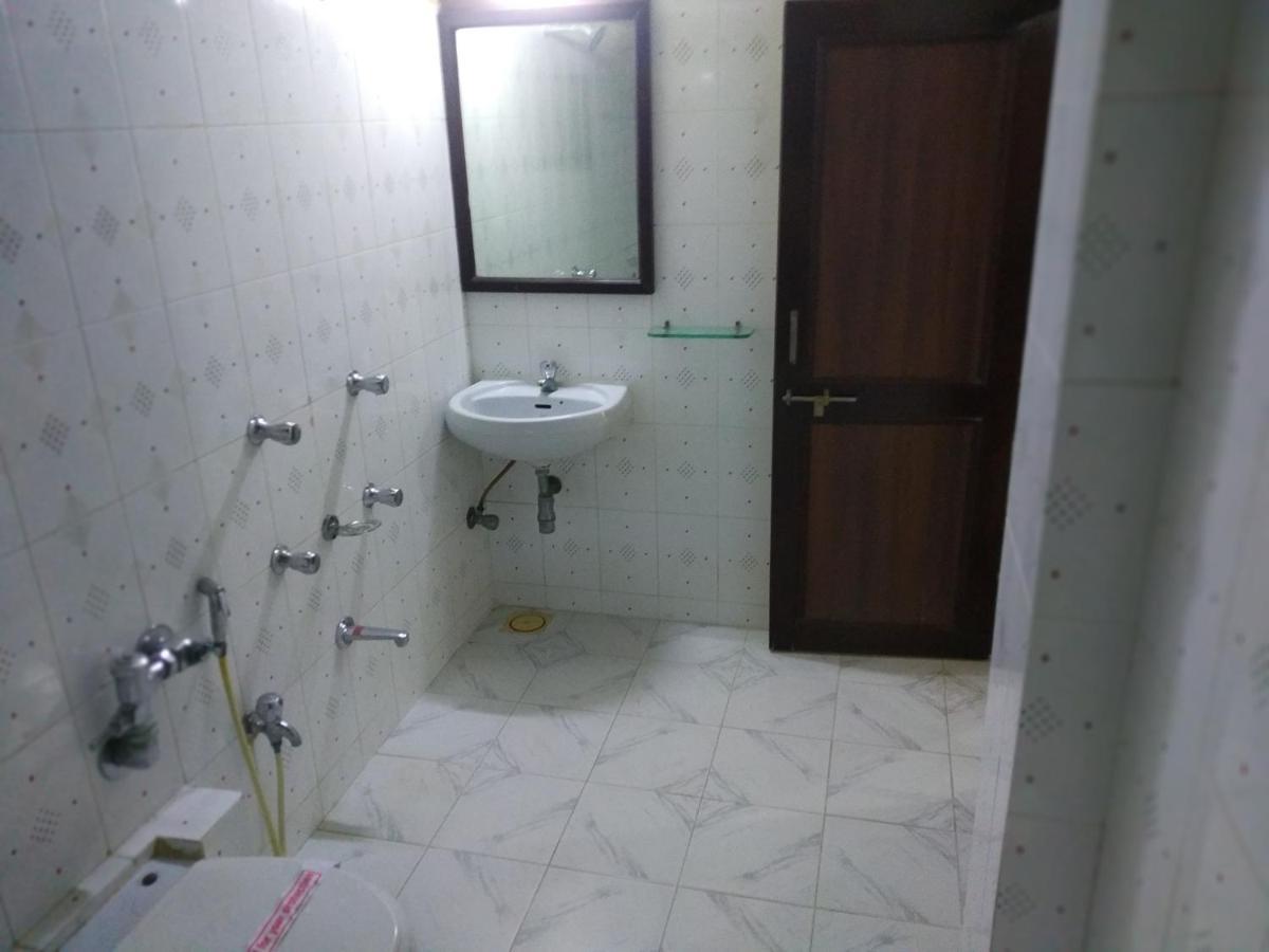 Hotel Alpha Vadodara Eksteriør billede