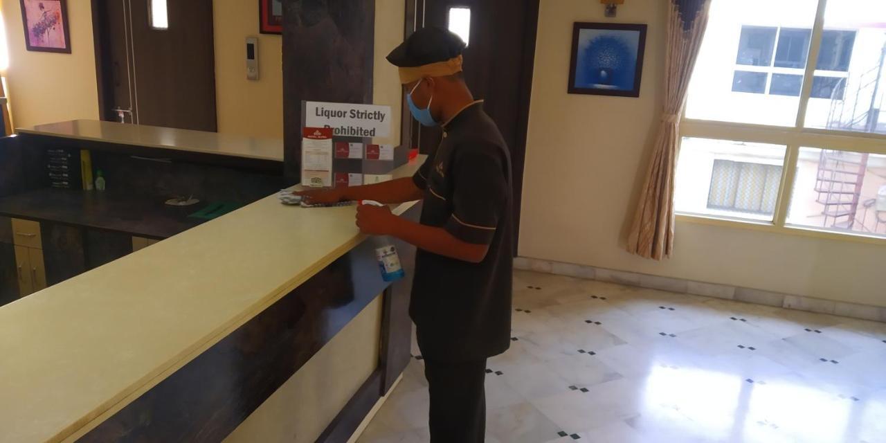 Hotel Alpha Vadodara Eksteriør billede