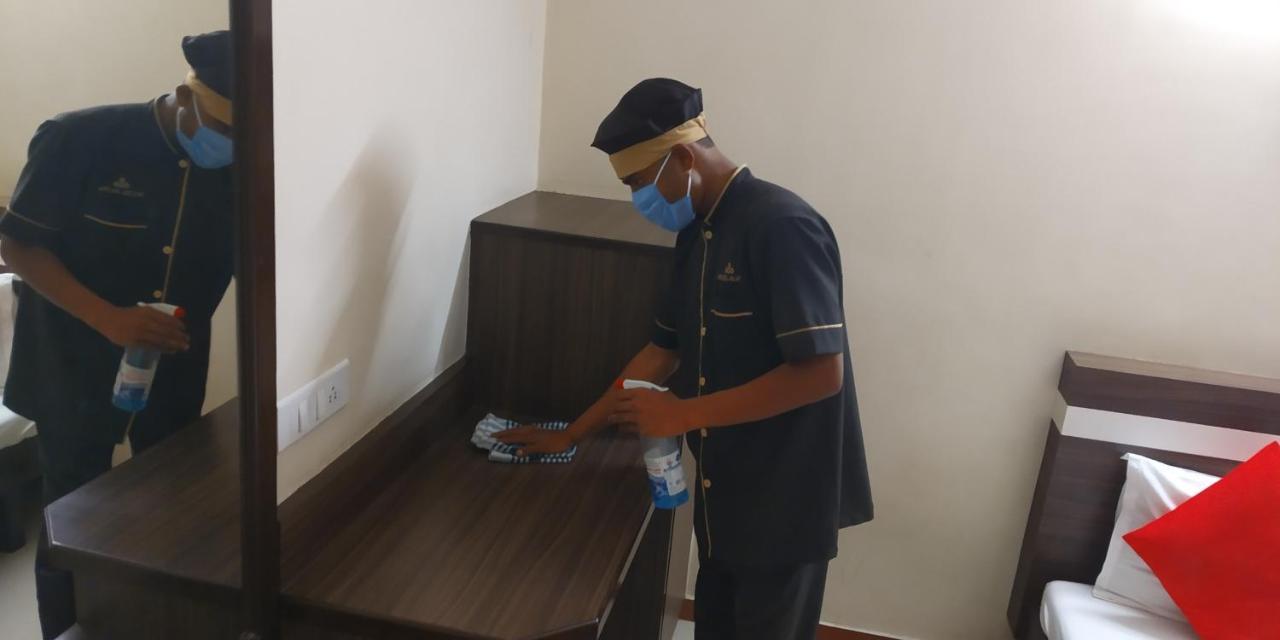 Hotel Alpha Vadodara Eksteriør billede