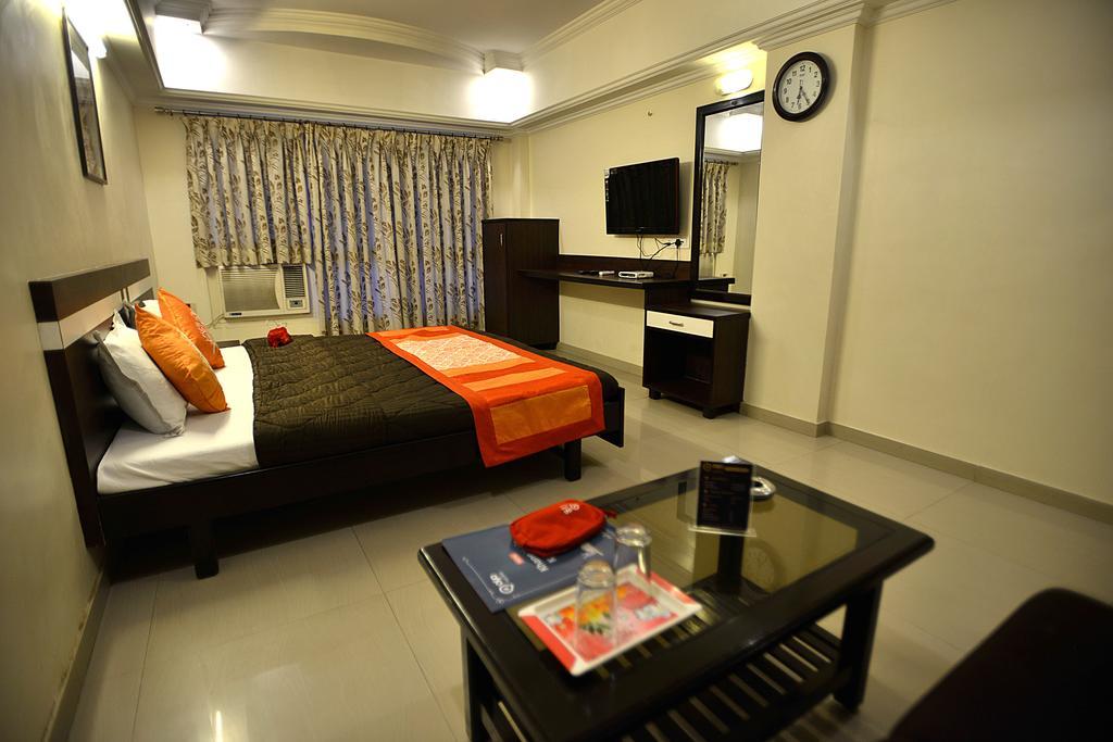 Hotel Alpha Vadodara Eksteriør billede