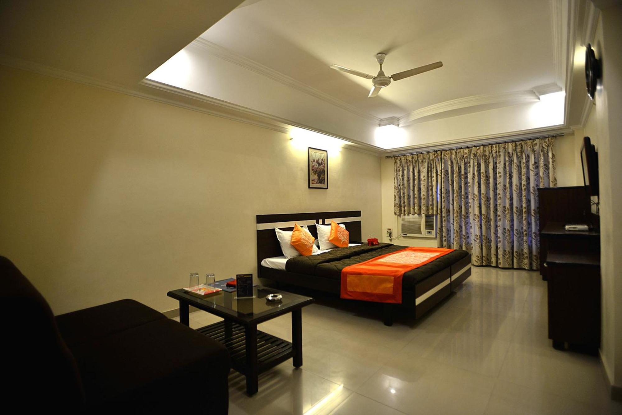 Hotel Alpha Vadodara Eksteriør billede