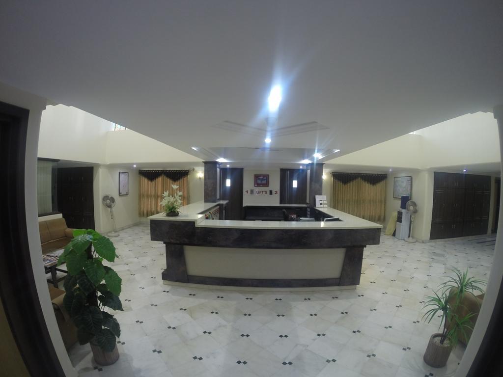 Hotel Alpha Vadodara Eksteriør billede