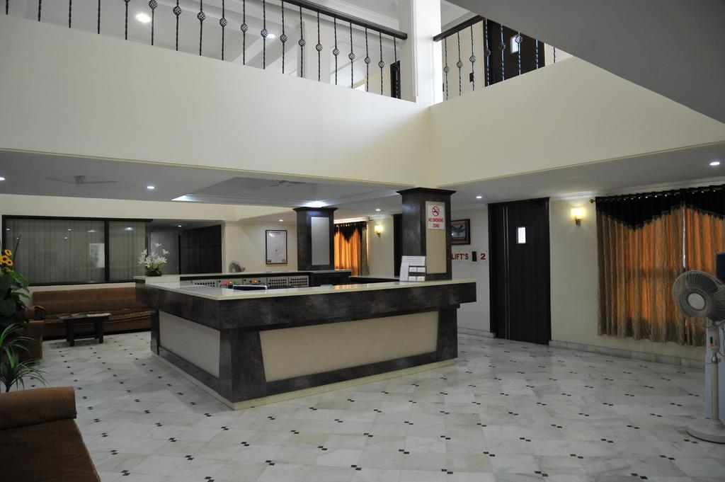 Hotel Alpha Vadodara Eksteriør billede