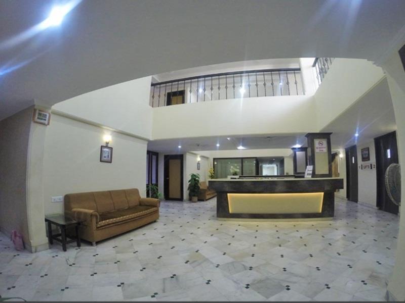 Hotel Alpha Vadodara Eksteriør billede